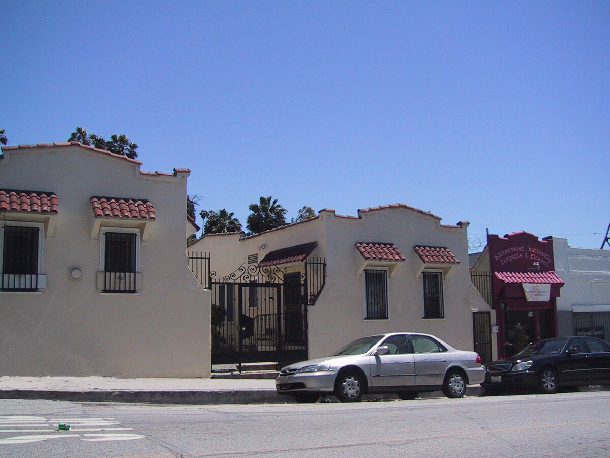 Photo - 1408-1412 Micheltorena St