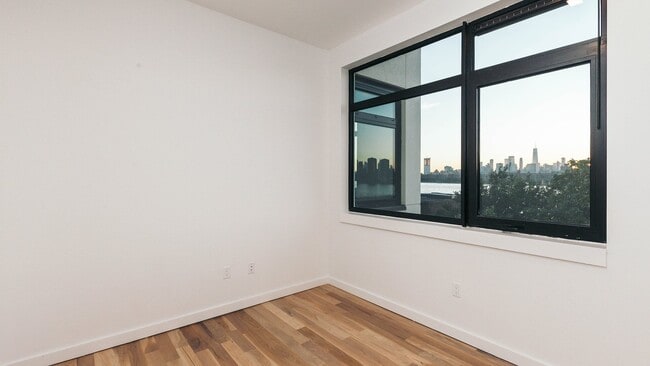 44 Kent St Unit 410