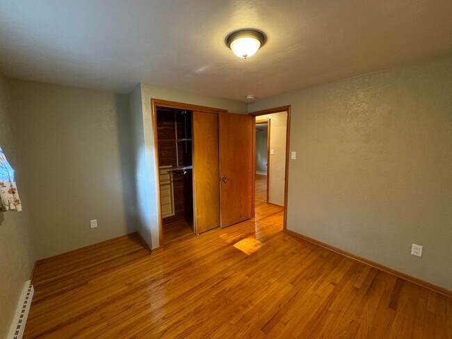 Photo - Available NOW! 3/4 Bed 2 FULL BathHOME