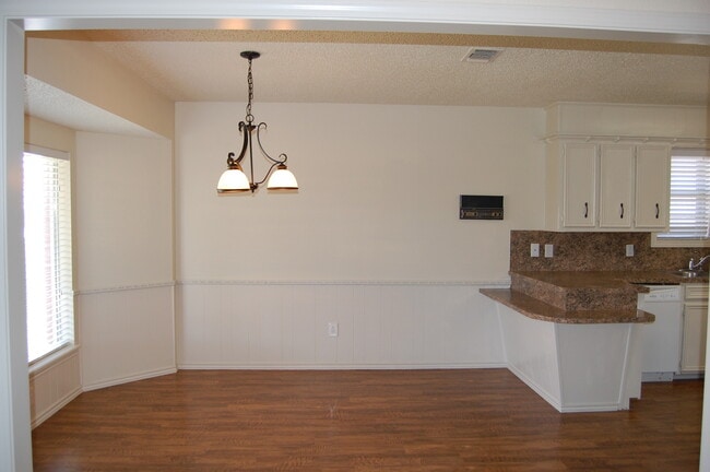 Photo - Three Bedroom in Southwest Lubbock - Great Location!