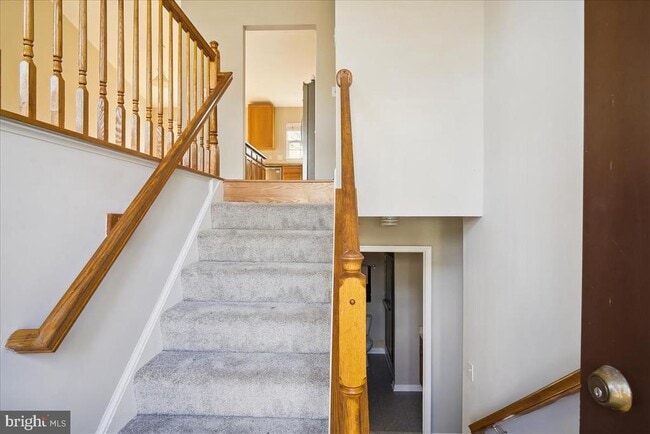 Photo - 102 W Deer Park Rd