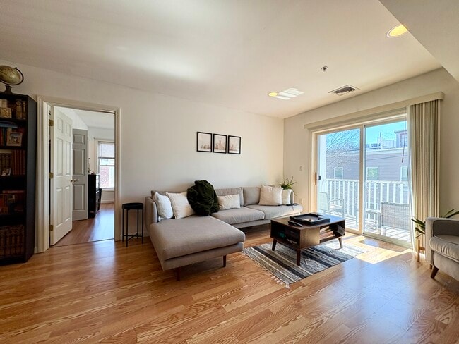 Photo - 20 Cameron St Unit 304