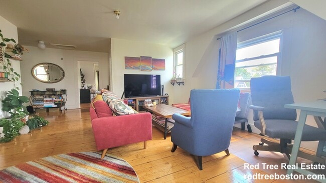 Photo - 45 Auburn St Unit 3