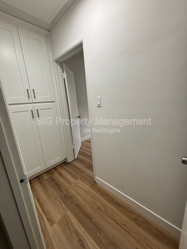 Photo - 10424 Parr Ave Unit D