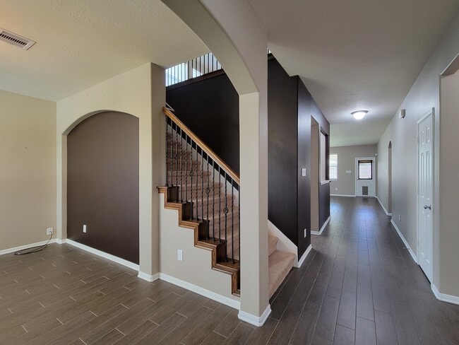 Photo - 805 Arlington Pointe Dr