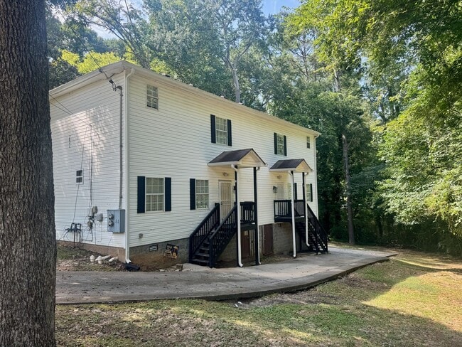 Building Photo - 4bedroom with Master on the Main! Rental