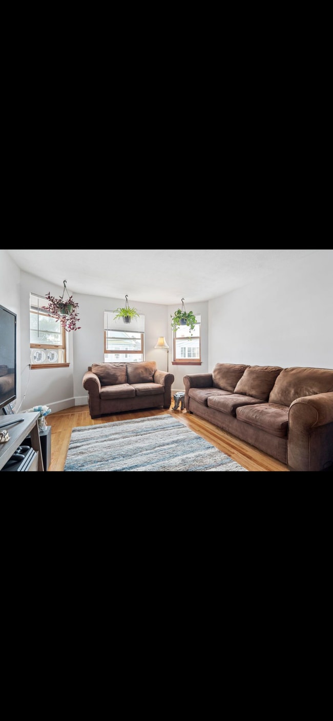 52 Cumberland St Unit 2