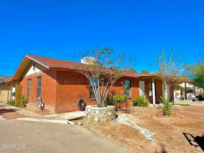 Photo - 13373 Greendale