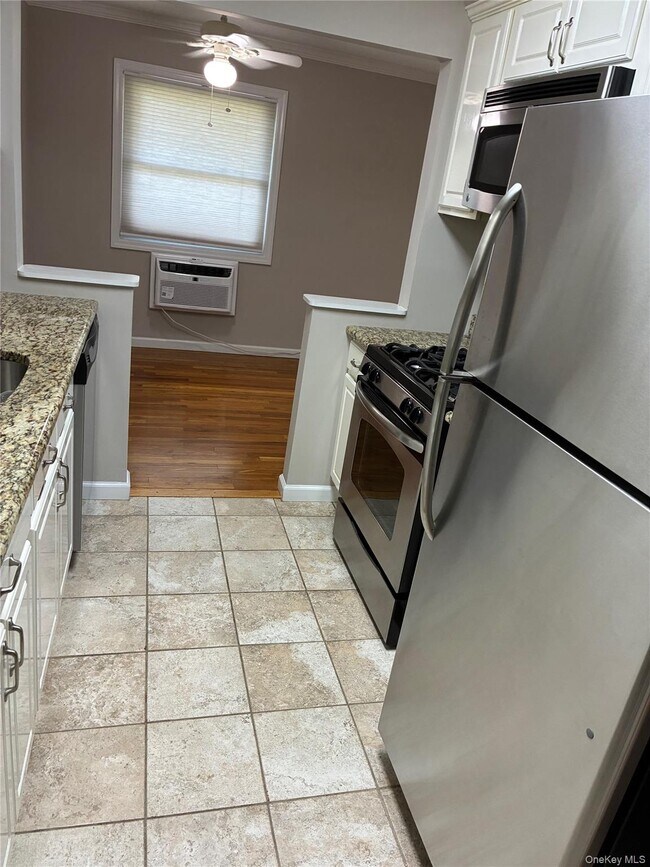Photo - 10 Oxford Dr Unit 10