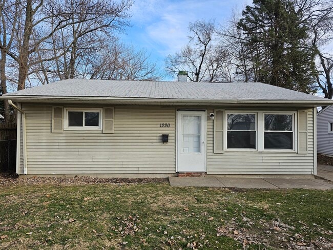 3 bedroom ranch house FOR RENT - 3 bedroom ranch house FOR RENT