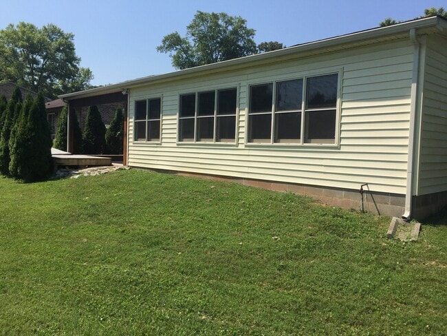 Back of house - 4912 Angelia Dr