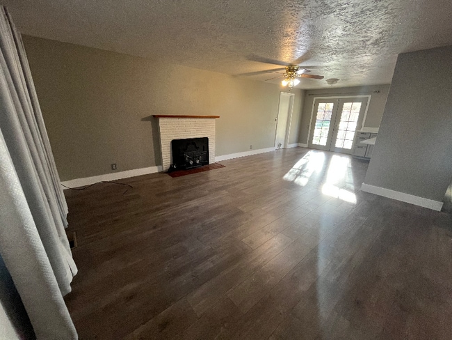 Photo - 1012 Whitman Ct