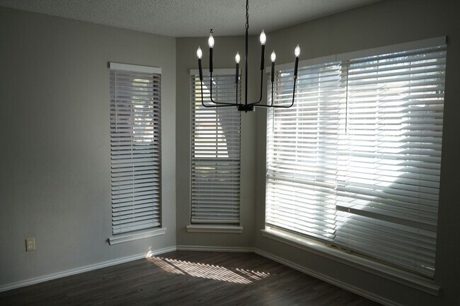 Photo - Southwest Lubbock 3 Bedroom - Move in 07/16