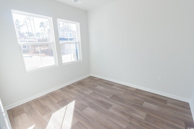 Photo - 1375 Speedway St