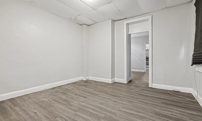 Photo - 255 W Lombard St Unidad 3