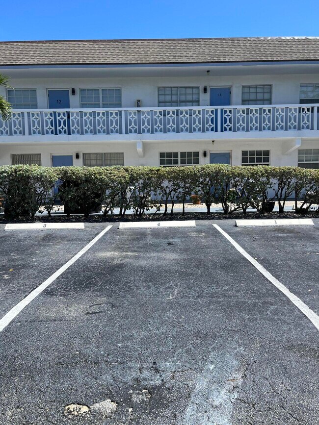 Photo - 3220 NE 10th St Unidad 4 Rental