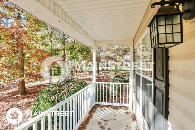 Photo - 1107 Foxhaven Dr