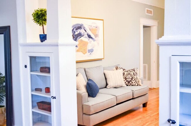 Photo - 84 S Lafayette St Unit ID1043577P