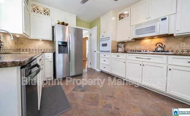 Photo - 605 Dunmore Cir