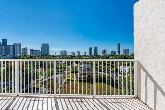 Photo - 280 SW 20th Rd Unit 902