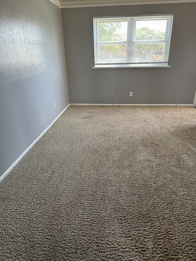 Photo - 4034 Hooper Dr