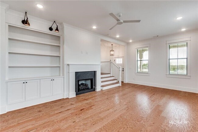 Photo - 1866 N Meridian Rd