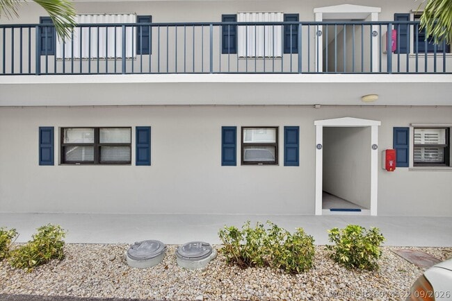755 Saturn St Unit C105