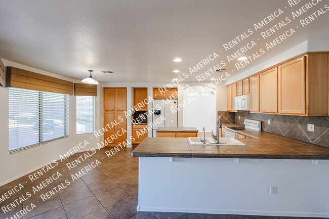 Photo - 33251 N Symer Dr
