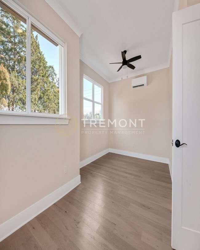 Photo - 1215 J Andrews Pl