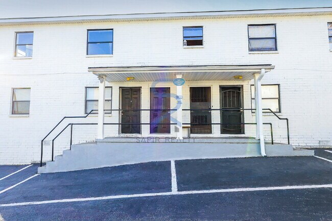 Photo - Move in before December 31st and choose your reward: a $250 Amazon Gift Card or a 55" Smart TV! Unit 2