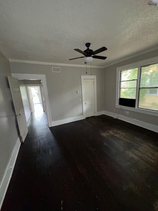 Photo - 1512 Kemp Blvd