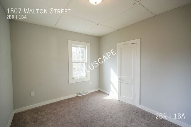 Photo - 1807 Walton St