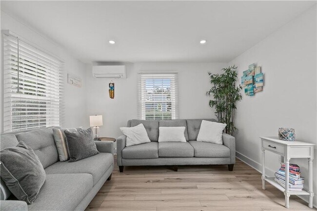 13 Sherman St Unit 3