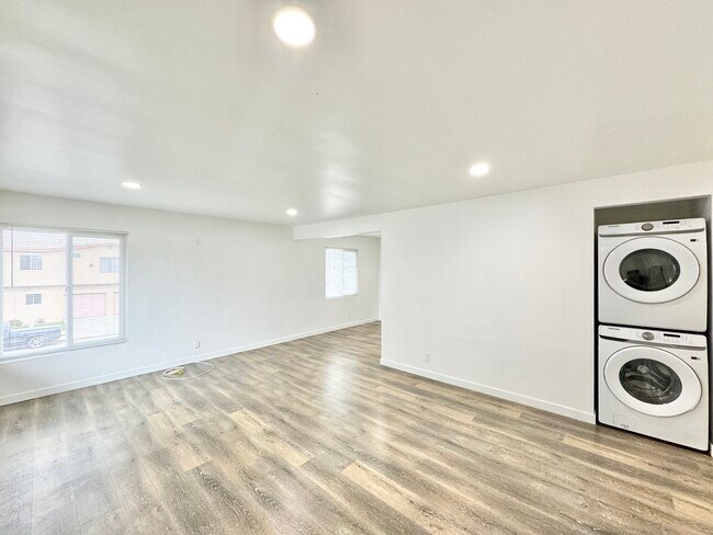 Photo - 4132 W 118th St Unit L