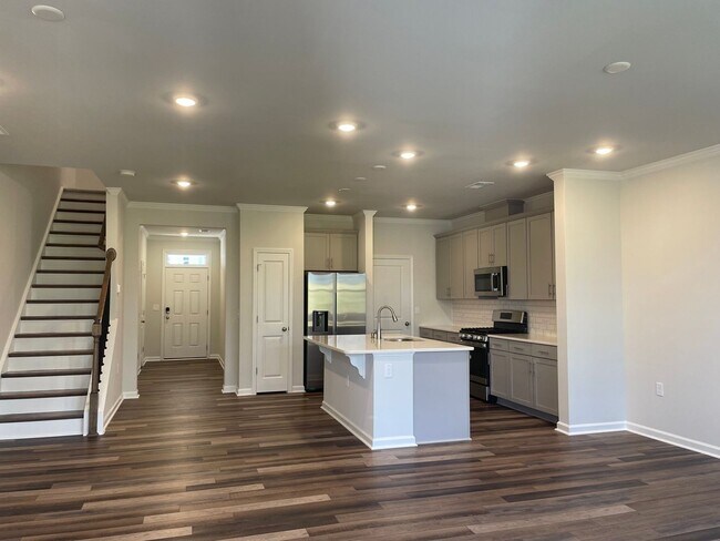 Photo - 5016 Pufa St