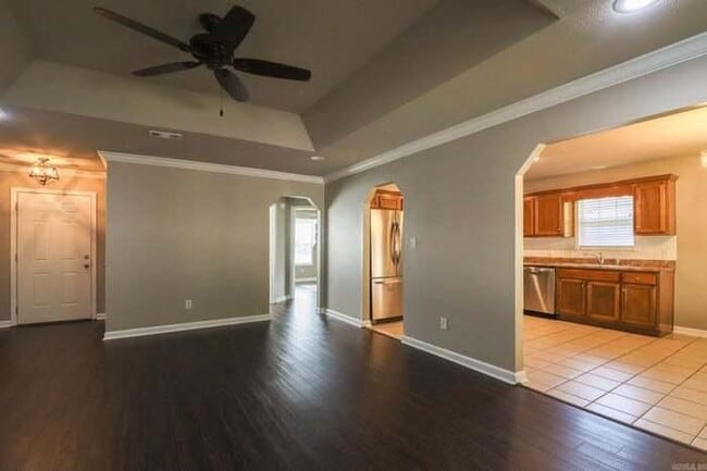 Photo - 712 Troy Cove