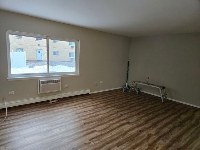 Photo - 8655 1/2 W Foster Ave Unidad 1B