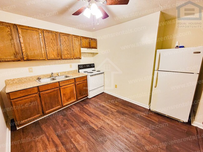 Photo - 62 Bybee Woods Dr