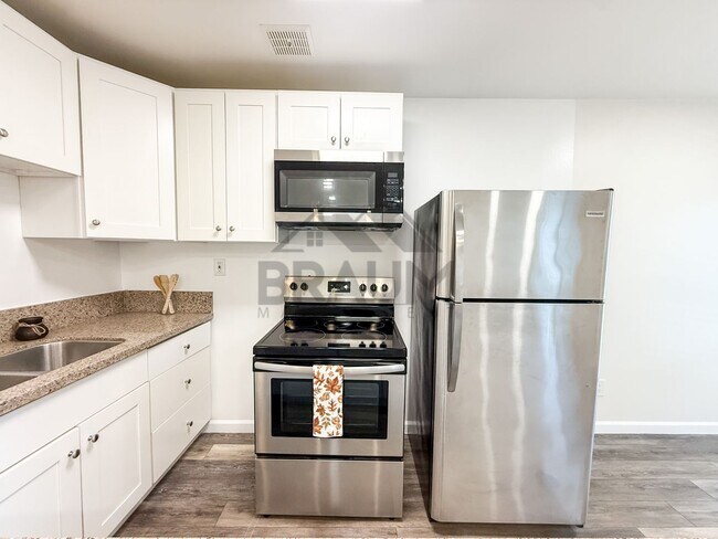 Photo - 5611 Fulcher Ave Unit 12
