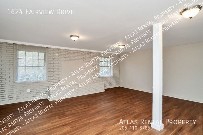 Photo - 1624 Fairview Dr