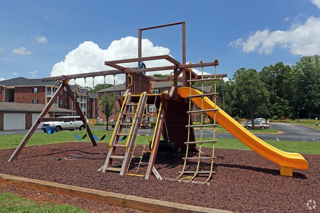 Woodland Heights Apartments