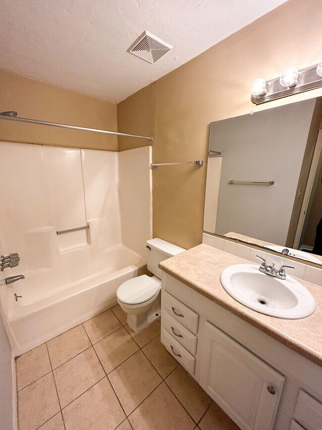 Campus Point F23 Condo Condo for Rent in Gainesville, FL