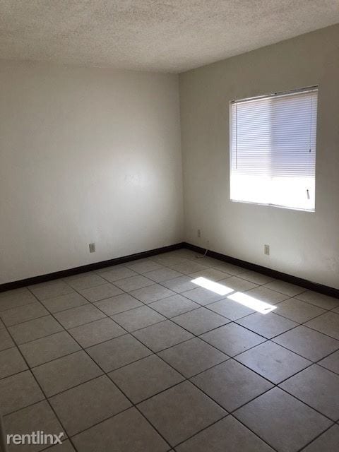 Photo - 1 br, 1 bath Apartment - 342 E Lancaster Blvd