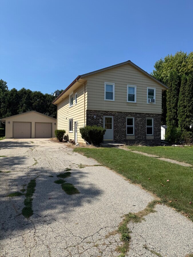 Photo - 141 S Judge Dr Unit Lower