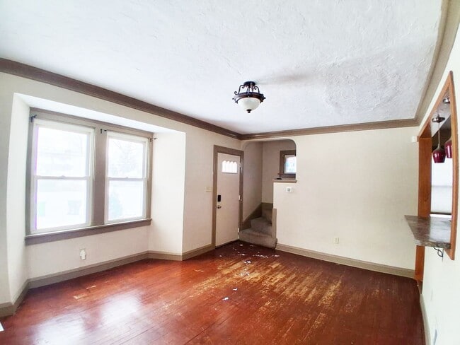 Photo - 2 BED 1 BATH SINGLE FAMILY HOME IN EUCLID!