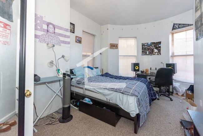 Photo - 486 Massachusetts Ave