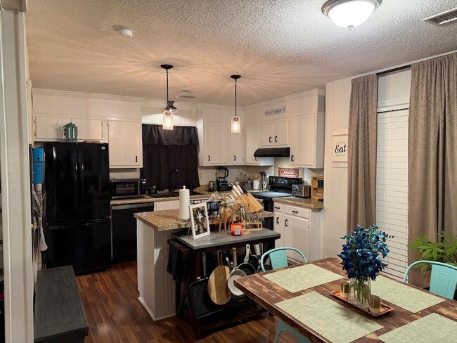 Building Photo - 101 Egret Ave