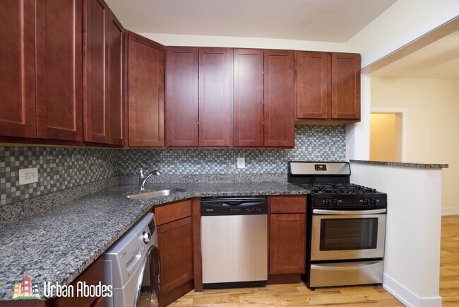 Photo - 3522 N Racine Ave Unit A05C