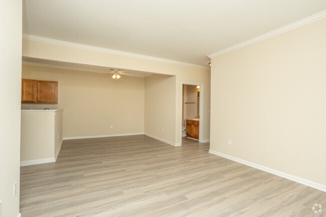 3BR, 2BA - 1,332SF