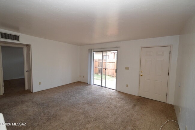 1616 N Columbus Blvd